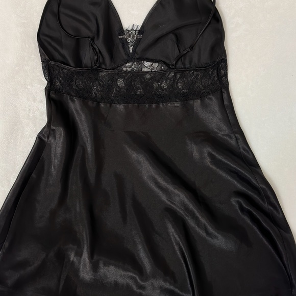 Fredrick’s of Hollywood slip - Picture 5 of 5